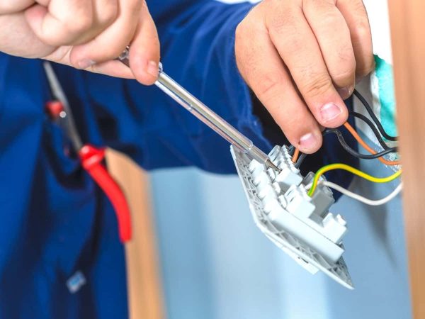 electrician_image-2 electrician_image-2